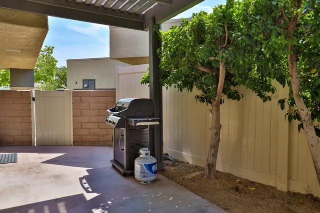 $3,800 | 1421 Sunflower Circle North, Palm Springs, CA 92262