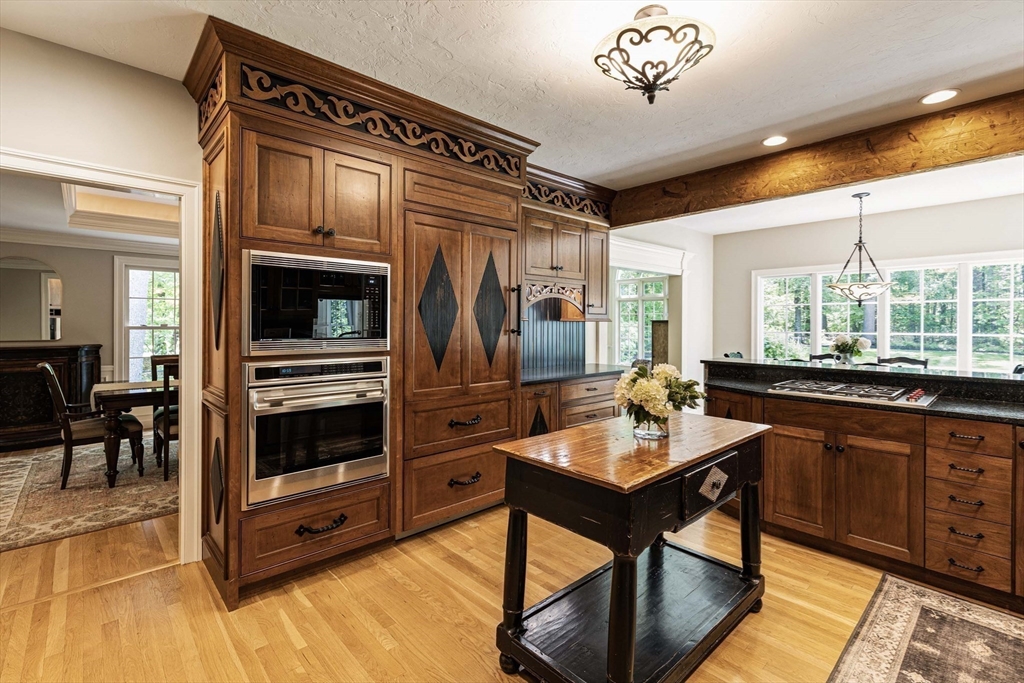 9 Stonegate Road Hopkinton, MA 01748 - Photo 6 of 42 Gallery Image 6