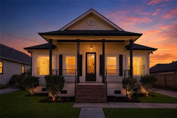 $370,000 | 1925 Mehle Street, Arabi, LA 70032