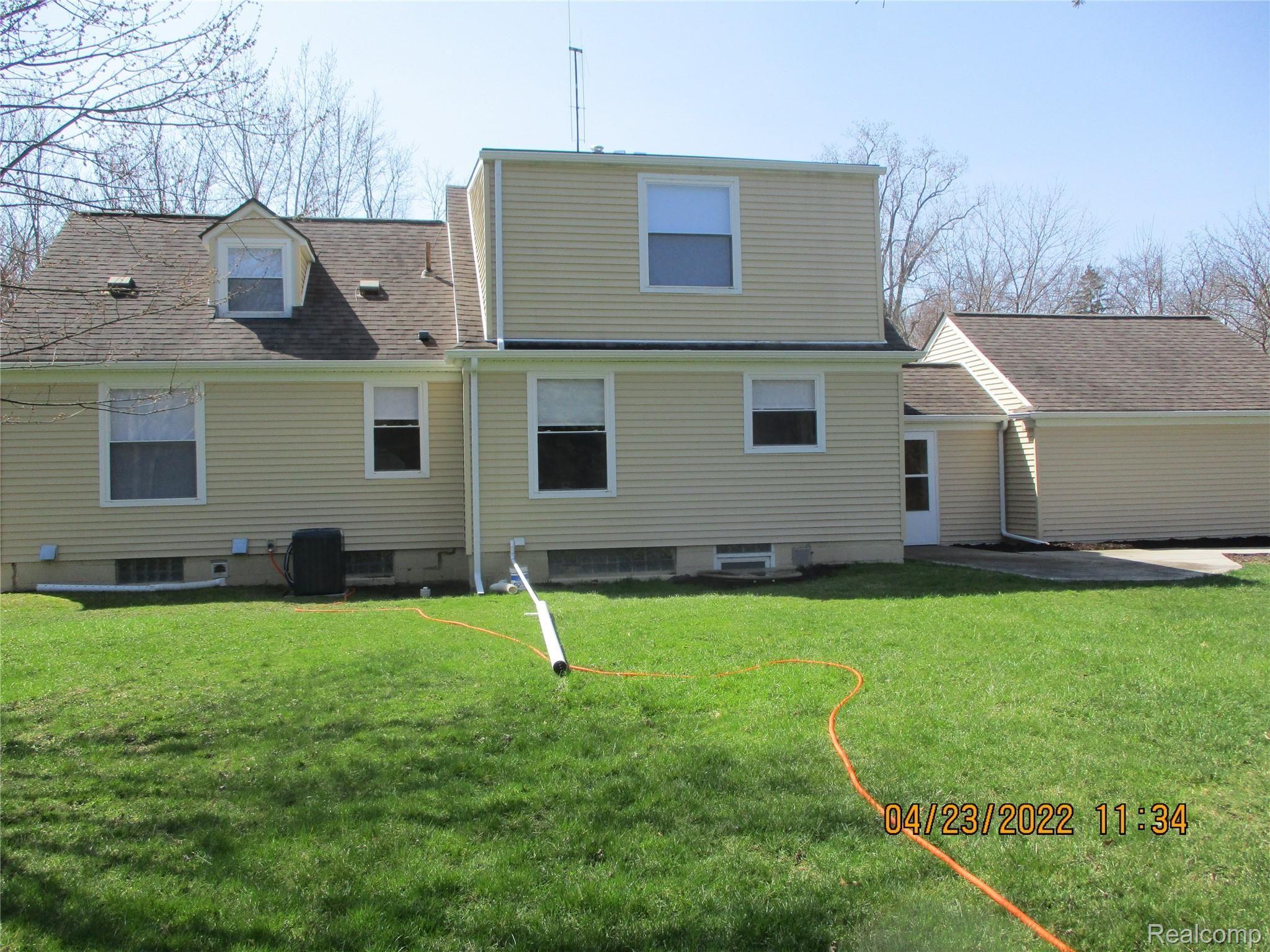 25890 Farmbrook Road Southfield, MI 48034 - Photo 18 of 20 BACK OF HOUSE.JPG