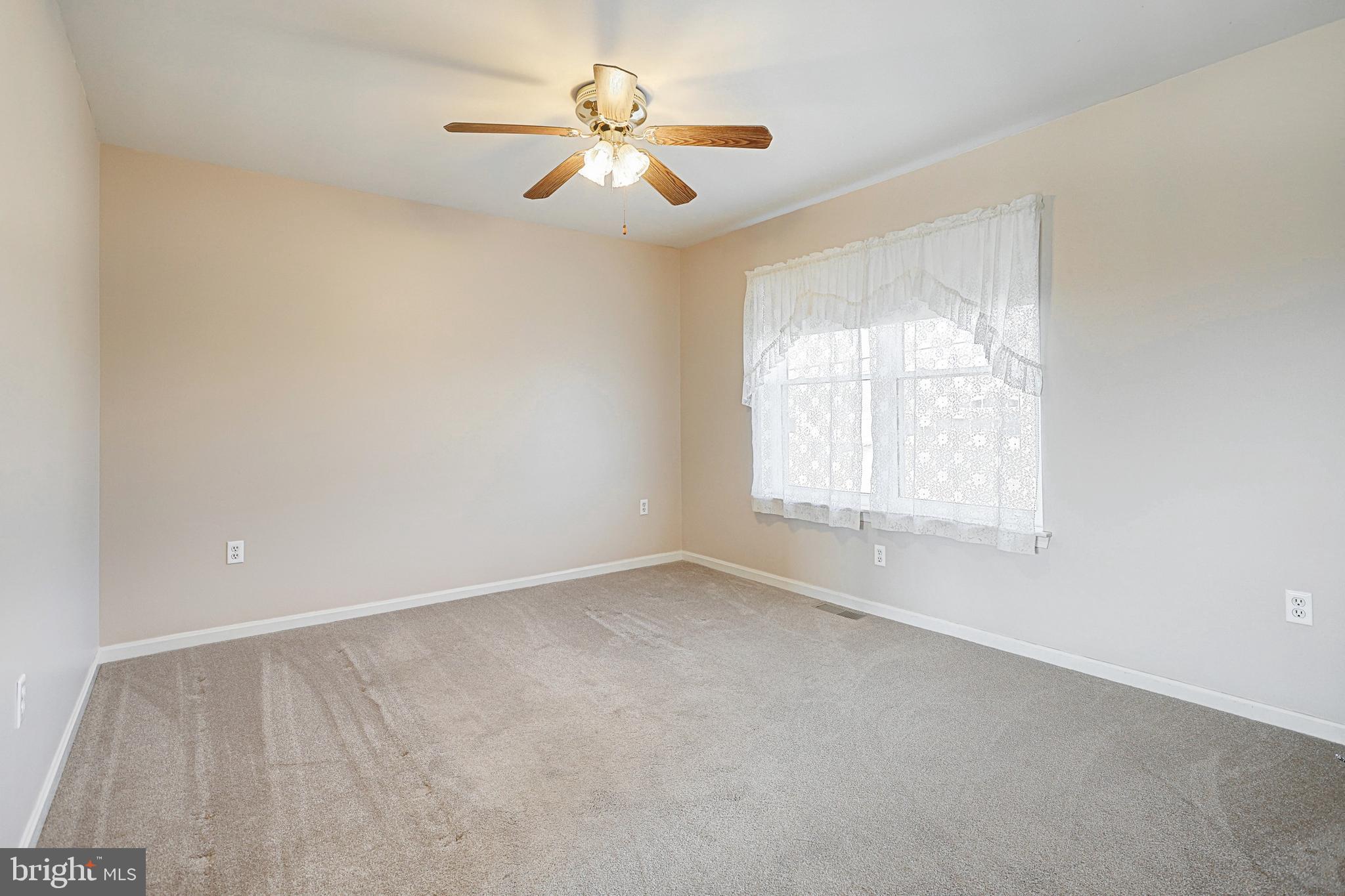 2962 Oakland Road Dover, PA 17315 - Photo 5 of 25 Gallery Image 5