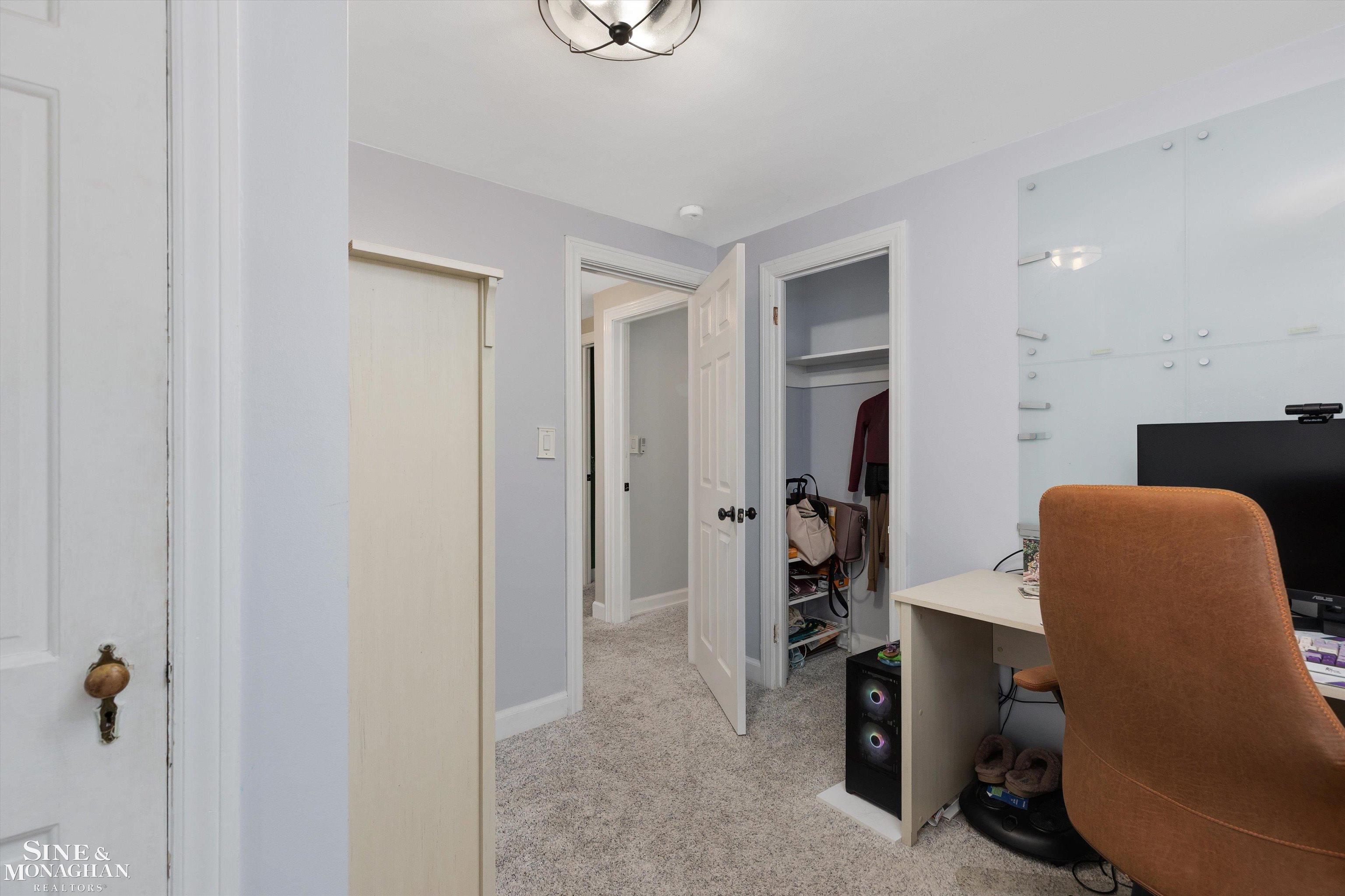 1291 Roslyn Road Grosse Pointe Woods, MI 48236 - Photo 29 of 39