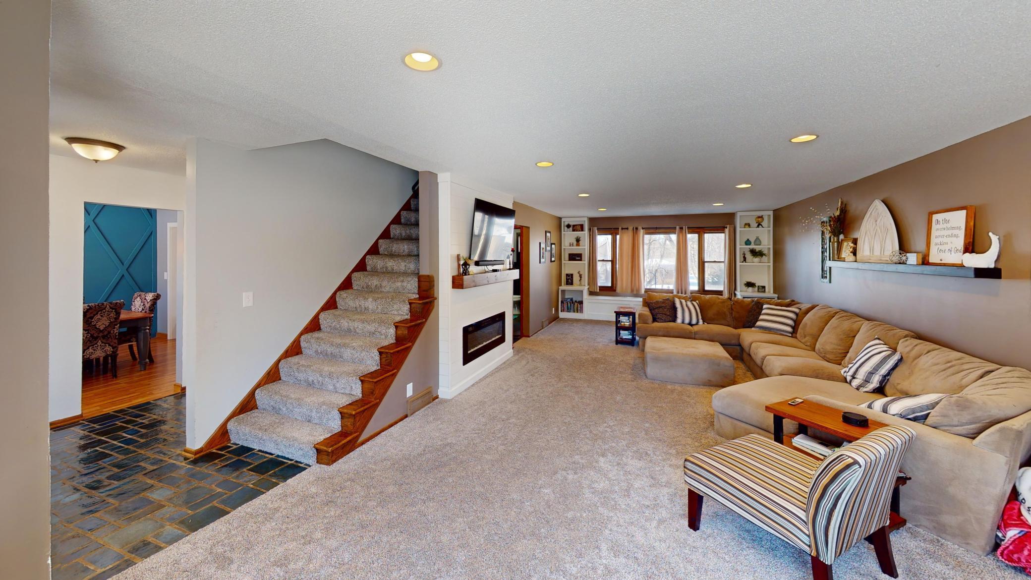 404 Garden Road Albert Lea, MN 56007 - Photo 3 of 46