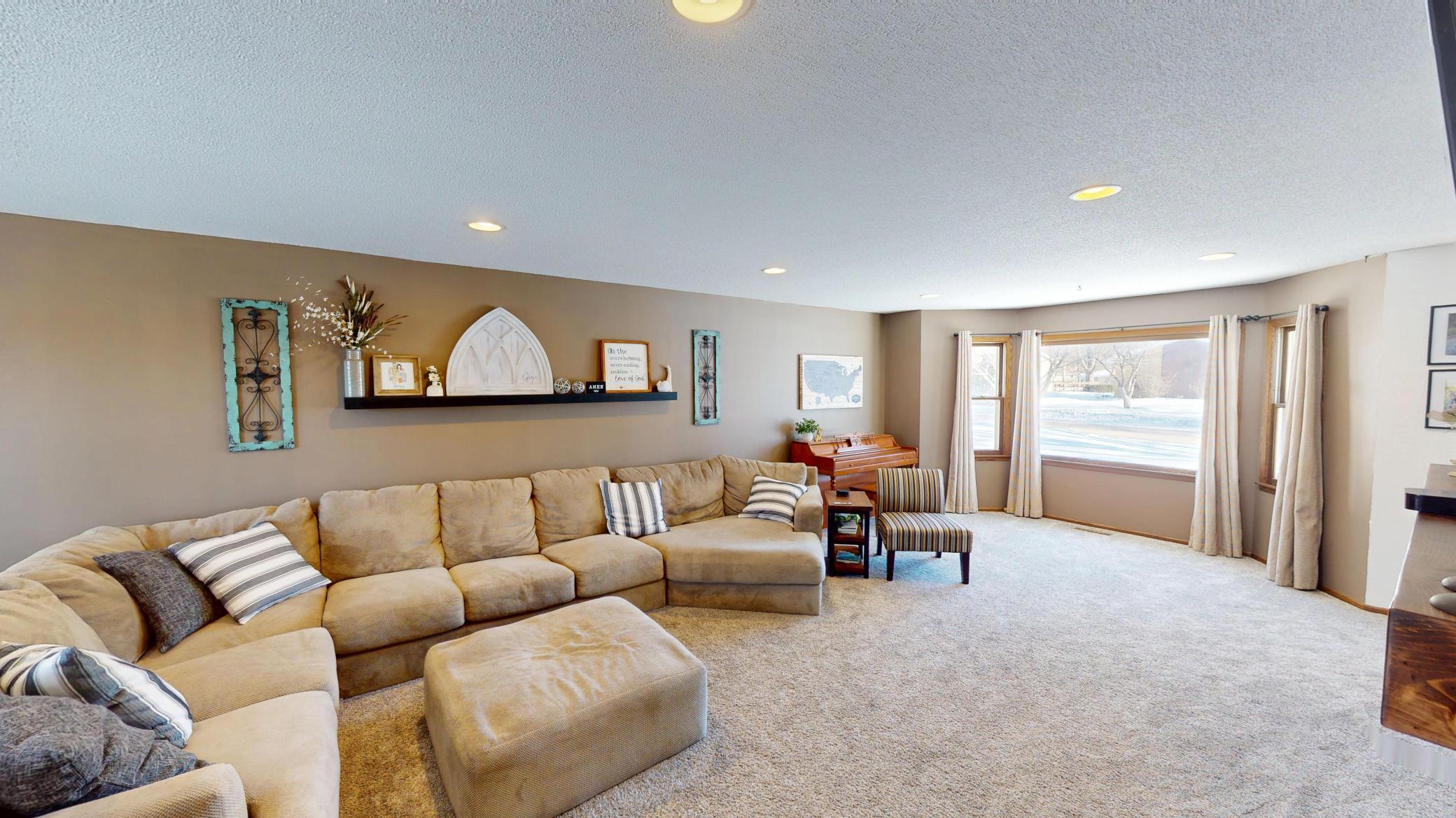 404 Garden Road Albert Lea, MN 56007 - Photo 6 of 46