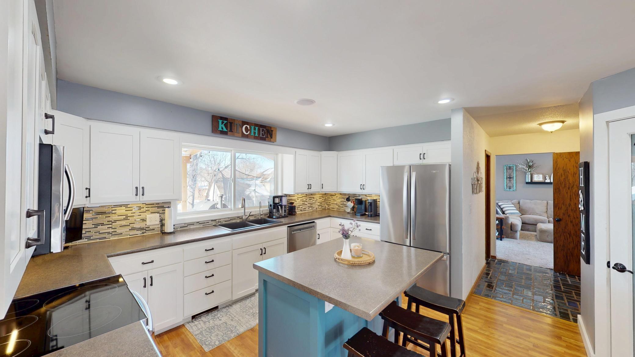 404 Garden Road Albert Lea, MN 56007 - Photo 9 of 46