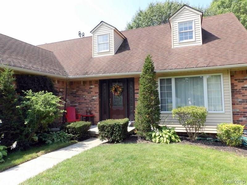 26426 Inkster Road Flat Rock, MI 48134 - Photo 3 of 56 102_4840.JPG