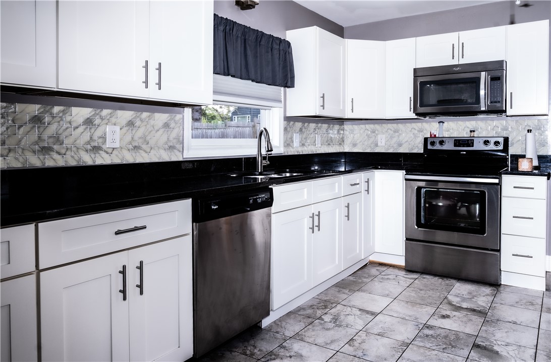 46 Kaufman Road Tiverton, RI 02878 - Photo 11 of 37