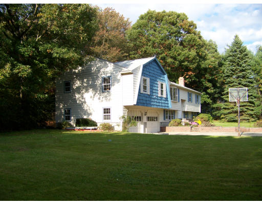 2 Barton Road Foxboro, MA 02035 - Photo 1 of 8 Gallery Image 1