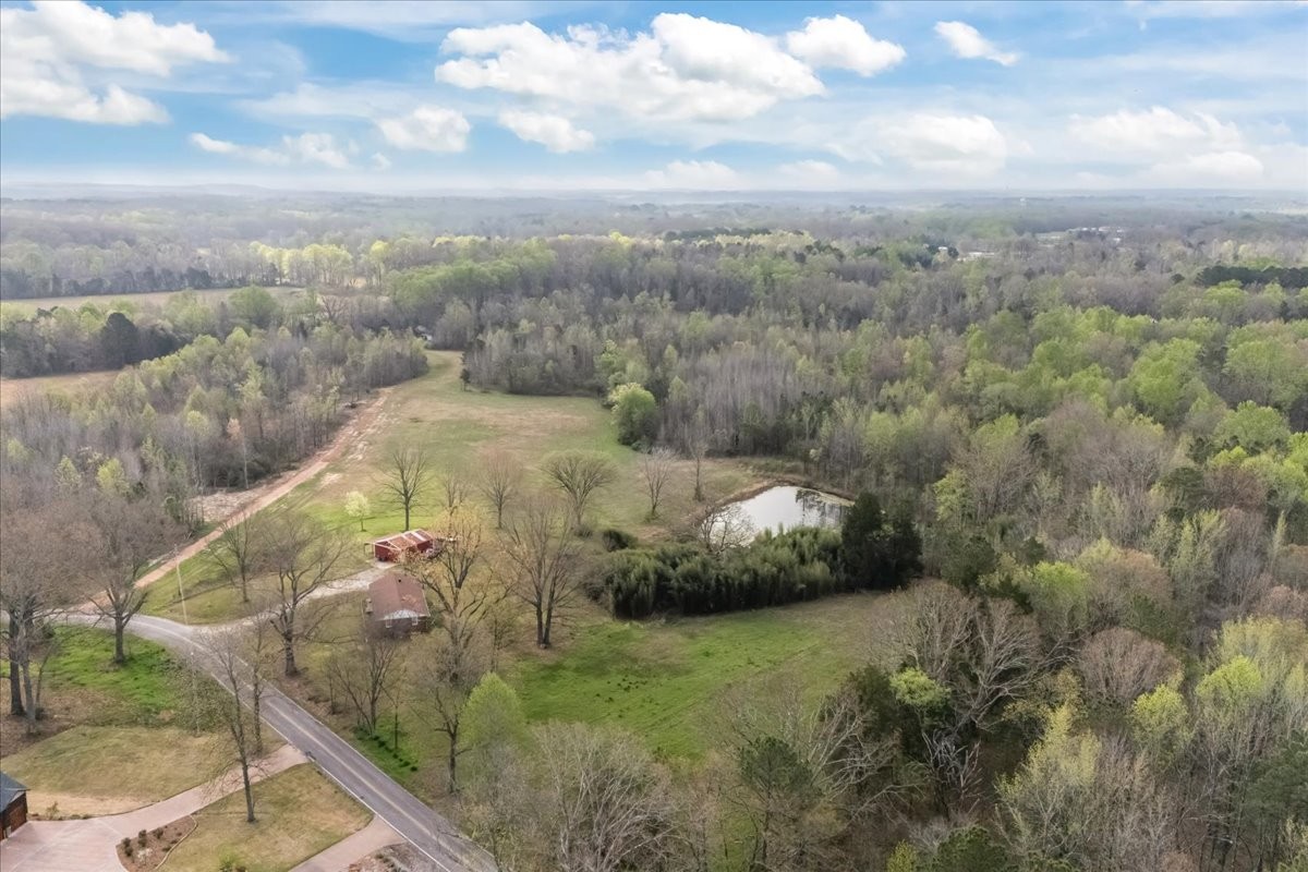 1759 McKelvy Road Camden, TN 38320 - Photo 6 of 20 a view of a city