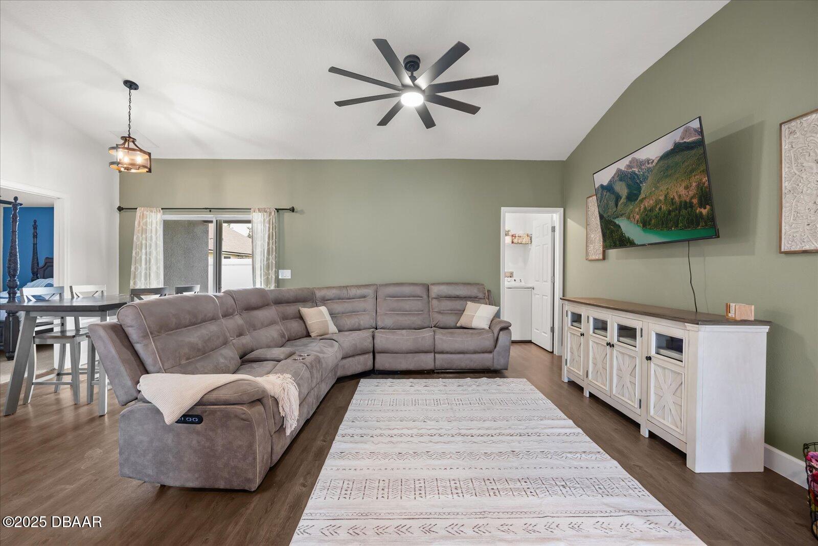 2655 Laurel Road DeLand, FL 32724 - Photo 3 of 32 16-126A2117