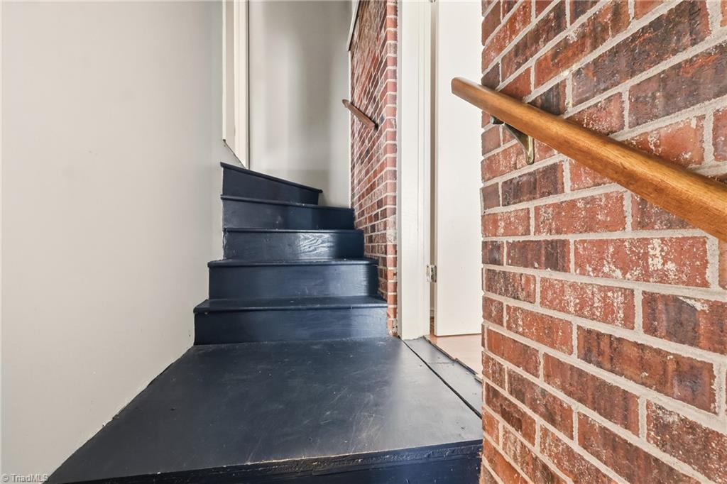 1000 Pineburr Road Jamestown, NC 27282 - Photo 15 of 28