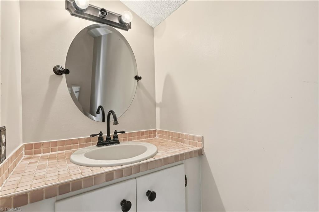 1000 Pineburr Road Jamestown, NC 27282 - Photo 19 of 28