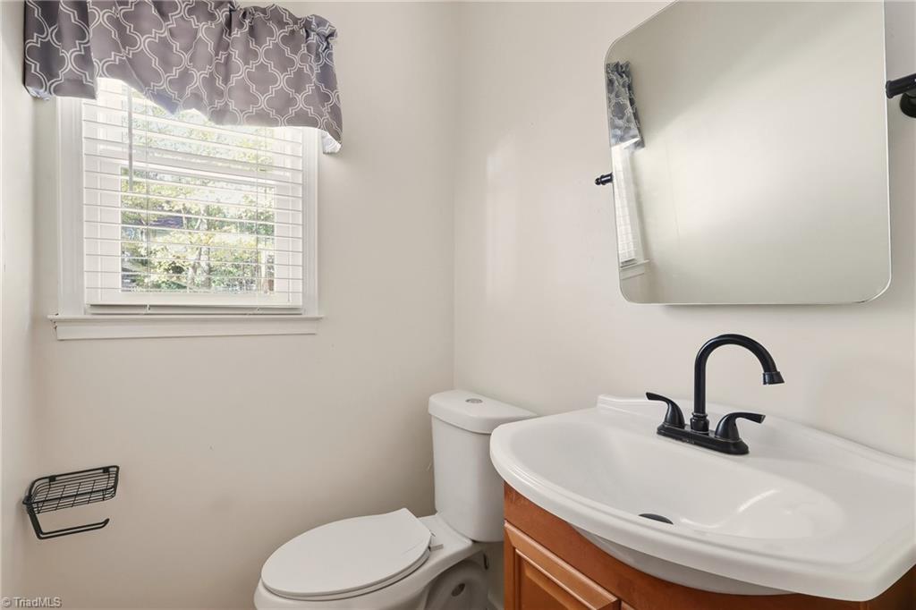 1000 Pineburr Road Jamestown, NC 27282 - Photo 20 of 28