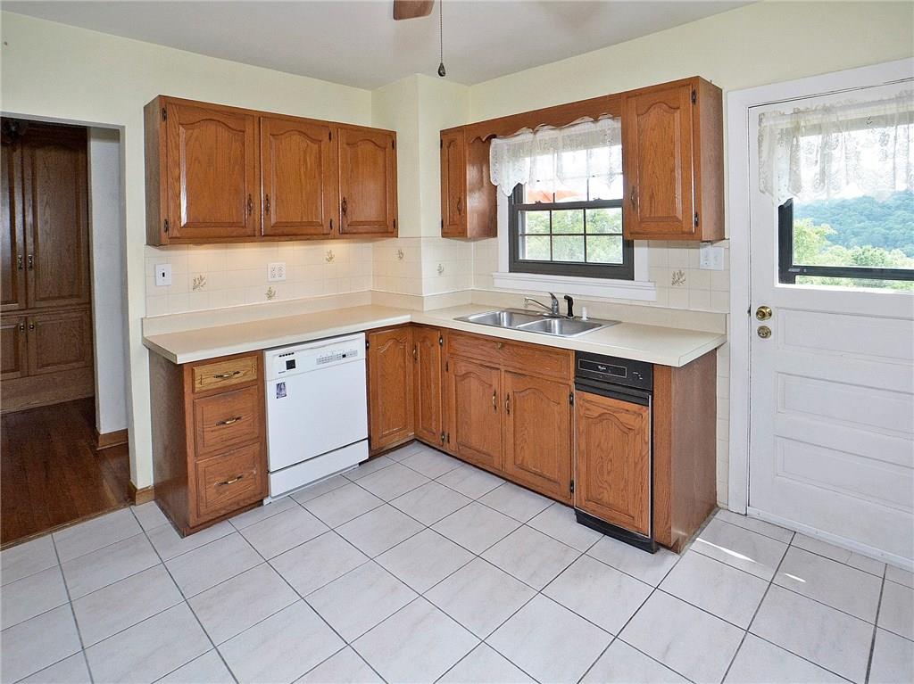 1478 Cavitt Road Monroeville, PA 15146 - Photo 3 of 25 Gallery Image 3