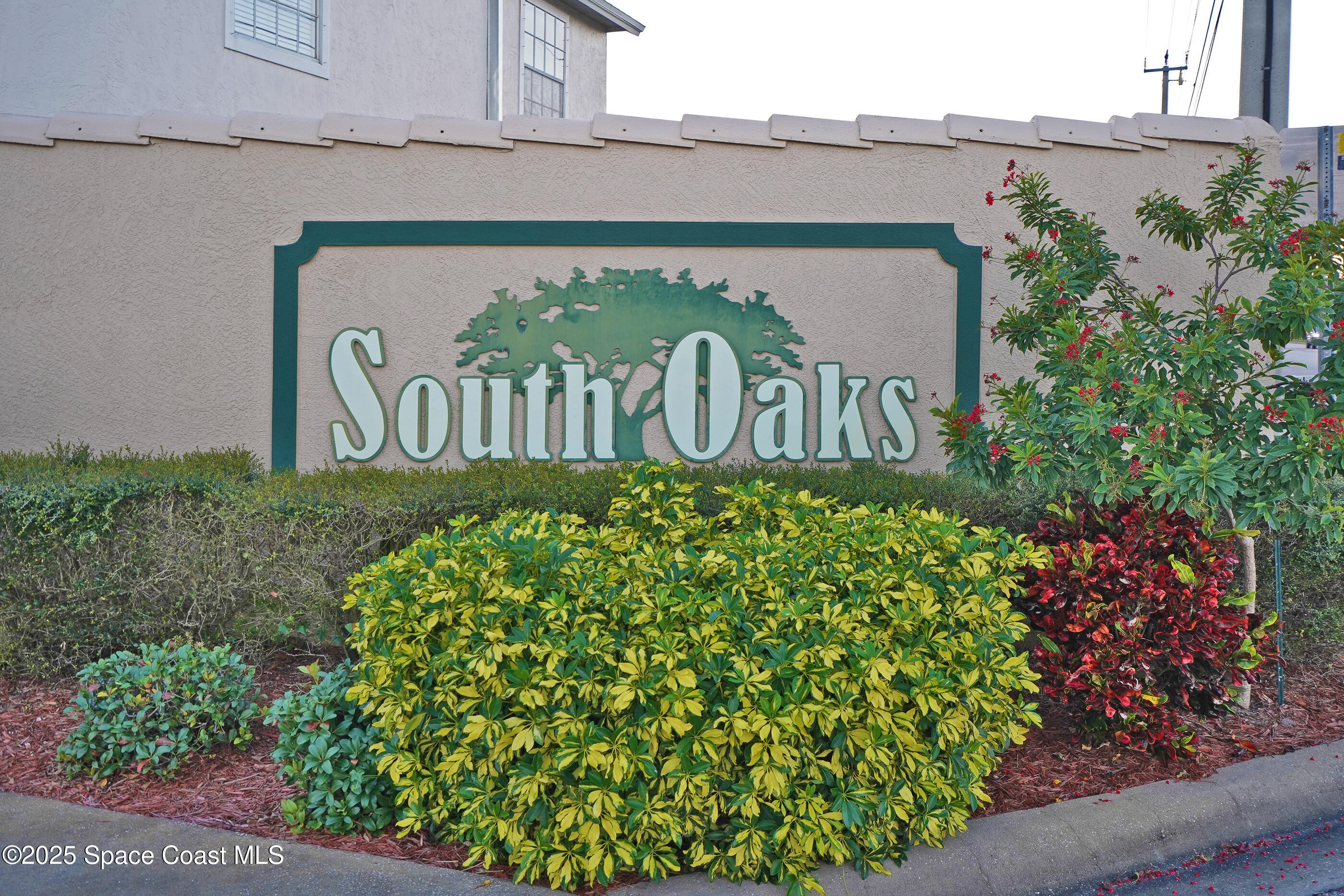 1004 South Fork Cir-1