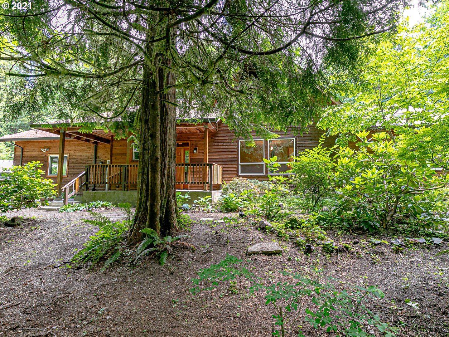 64725 East Broken Bridge Lane Rhododendron, OR 97049 - Photo 4 of 32