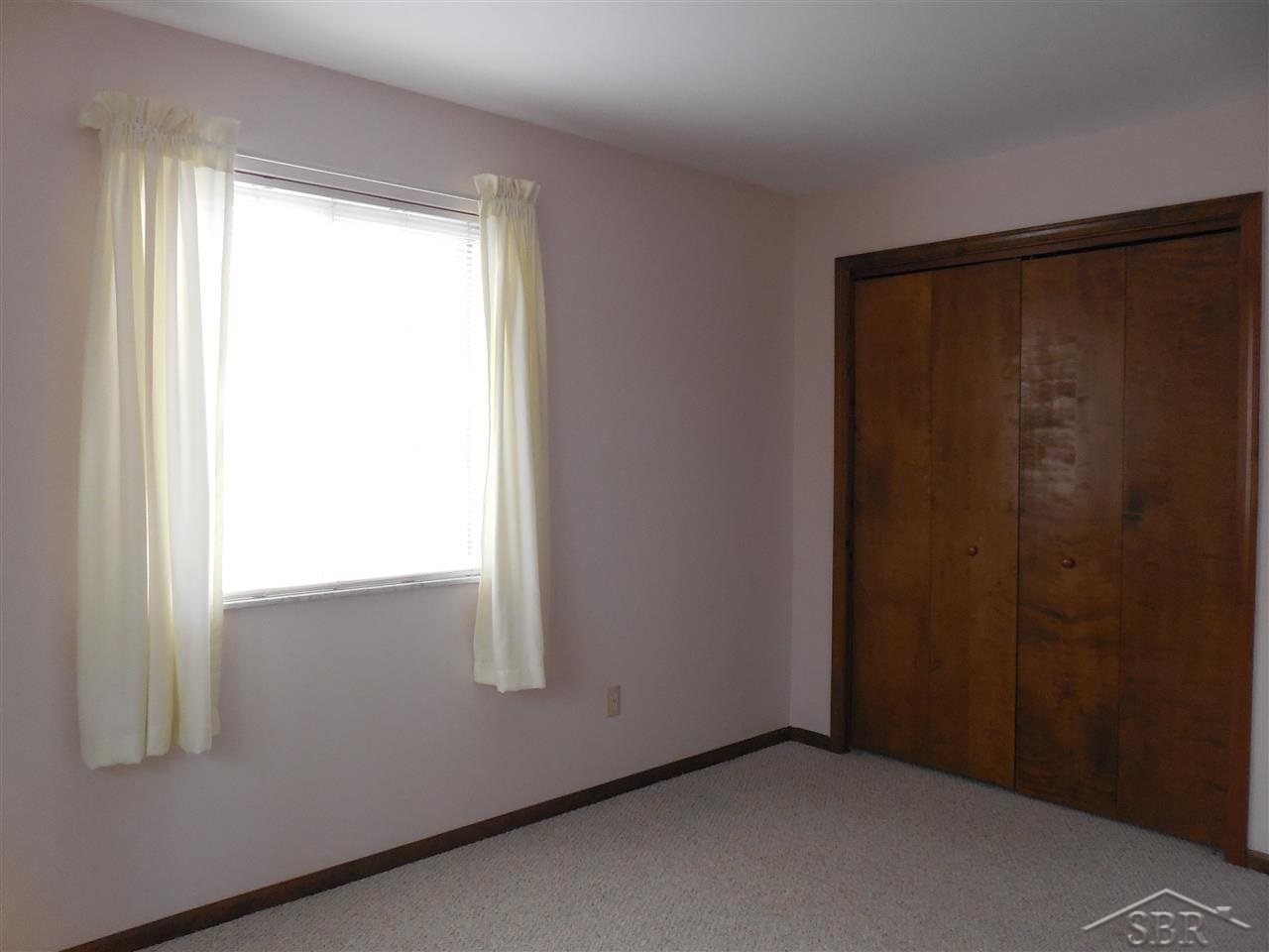 2106 Jarabec Road Saginaw, MI 48609 - Photo 21 of 28 31221326-20.JPG
