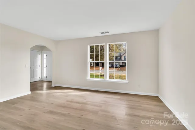 $435,000 | 7730 Woodknoll Drive, Charlotte, NC 28217