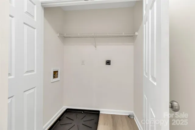 $435,000 | 7730 Woodknoll Drive, Charlotte, NC 28217