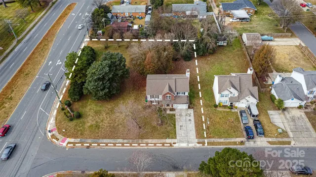 $435,000 | 7730 Woodknoll Drive, Charlotte, NC 28217