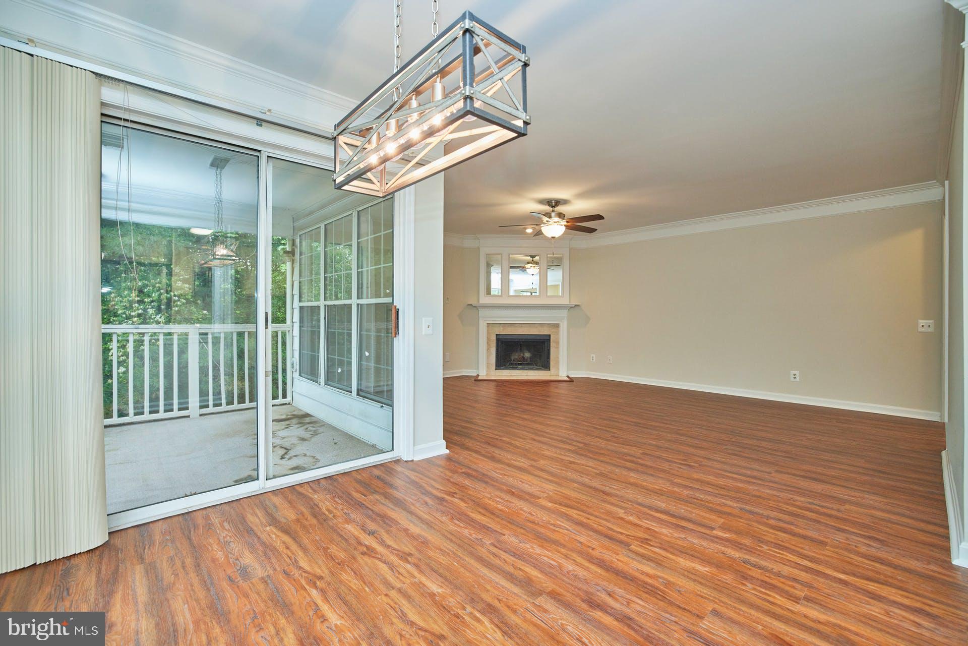 11205 Rienzi Place Manassas, VA 20109 - Photo 13 of 33 Dining area off kitchen
