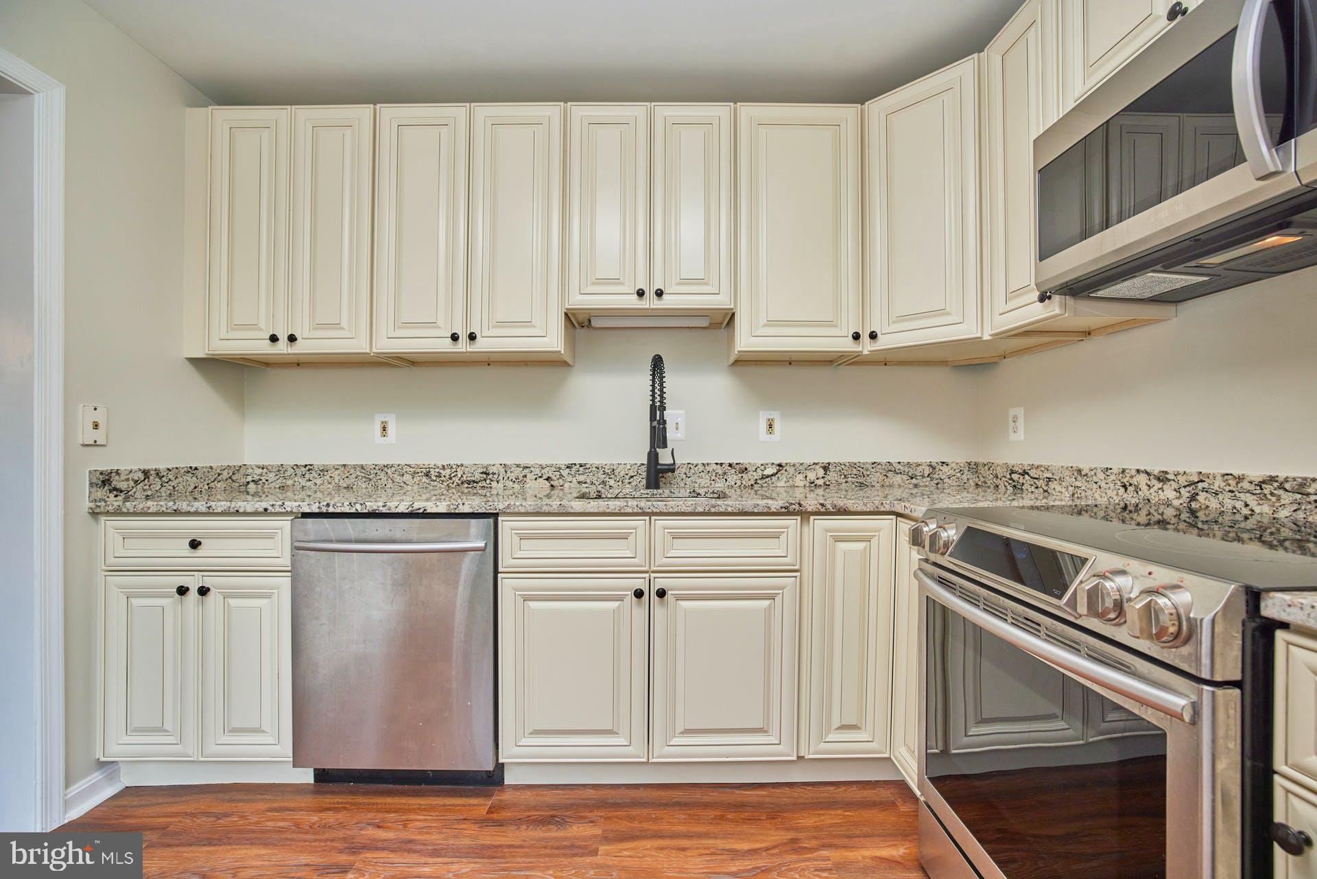 11205 Rienzi Place Manassas, VA 20109 - Photo 19 of 33 Kitchen