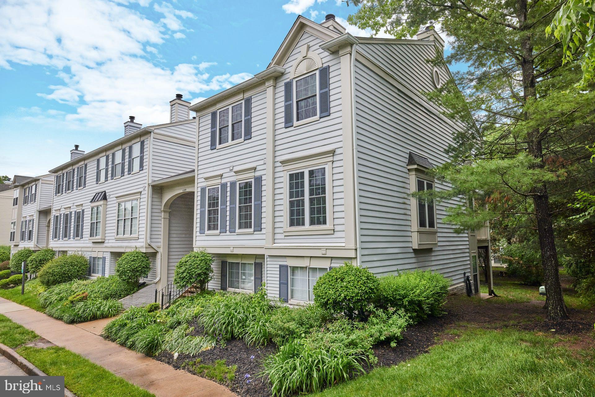 11205 Rienzi Place Manassas, VA 20109 - Photo 2 of 33 Gallery Image 2