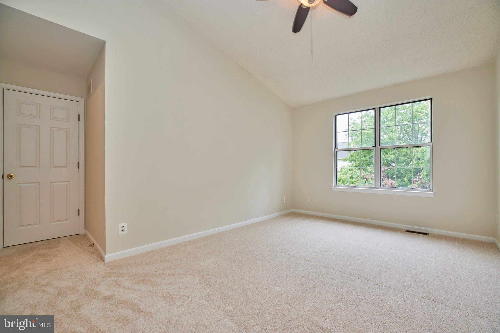 11205 Rienzi Place Manassas, VA 20109 - Photo 26 of 33 Vaulted ceilings