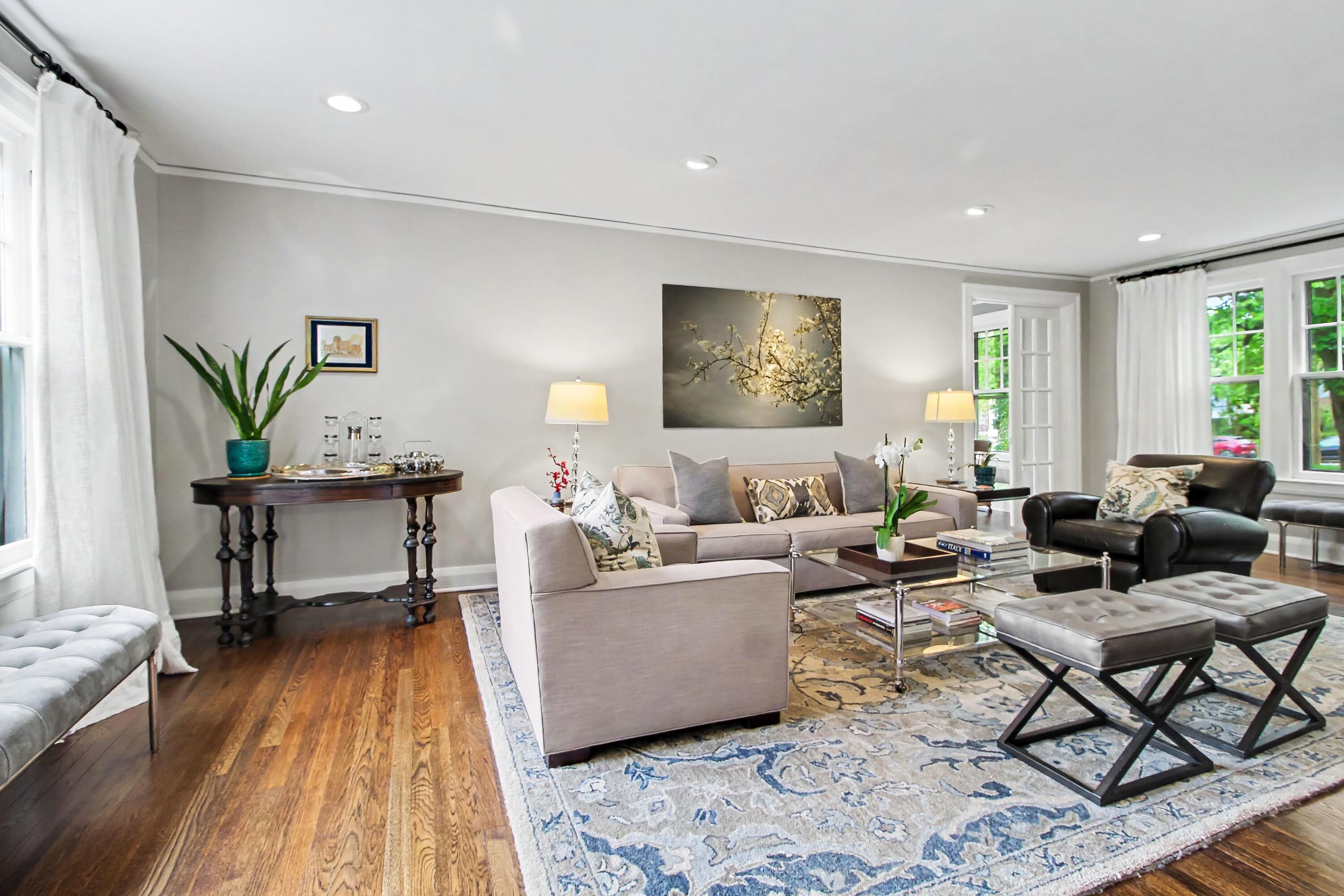 2105 Devonshire Road Ann Arbor, MI 48104 - Photo 12 of 86 017_file_9723