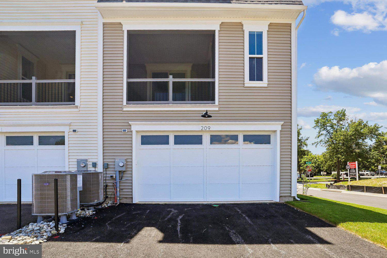 209 Allen Lane Poolesville, MD 20837 - Photo 43 of 74 Driveway