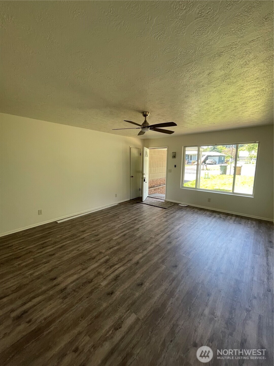 1 Pacific Place, Unit 2 Longview, WA 98632 - Photo 2 of 27