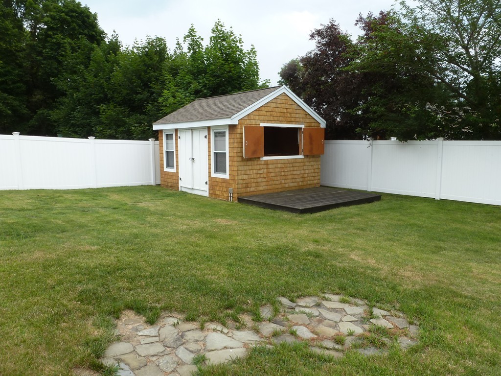 61 Levin Road Rockland, MA 02370 - Photo 27 of 28 Gallery Image 27
