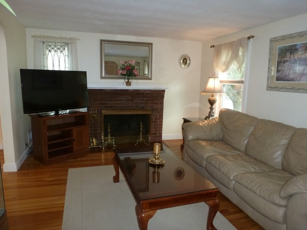 61 Levin Road Rockland, MA 02370 - Photo 8 of 28 Gallery Image 8