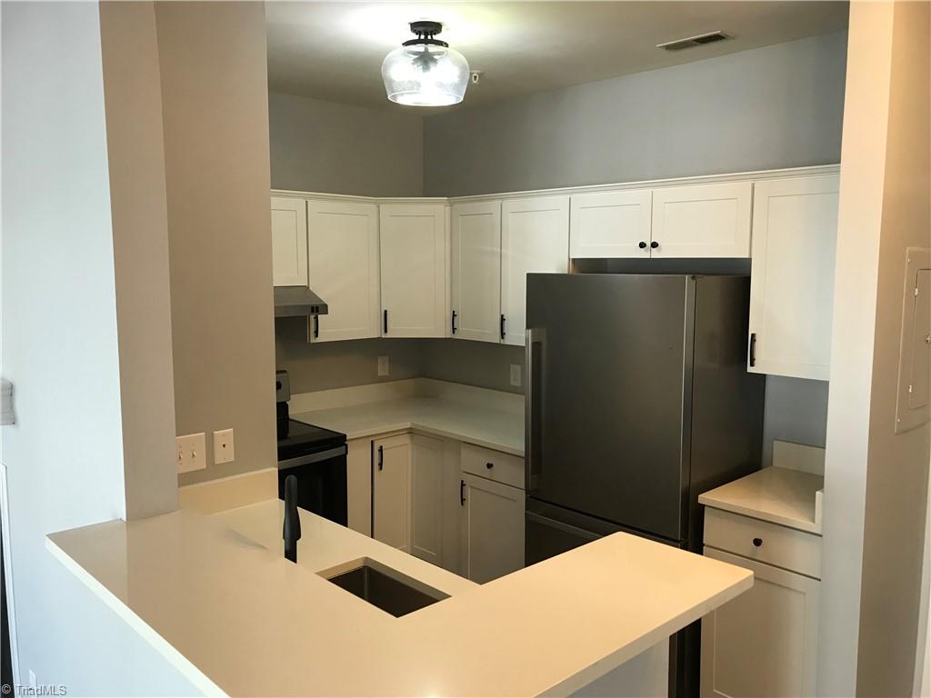 1001 Brighthurst Drive Raleigh, NC 27605 - Photo 4 of 15