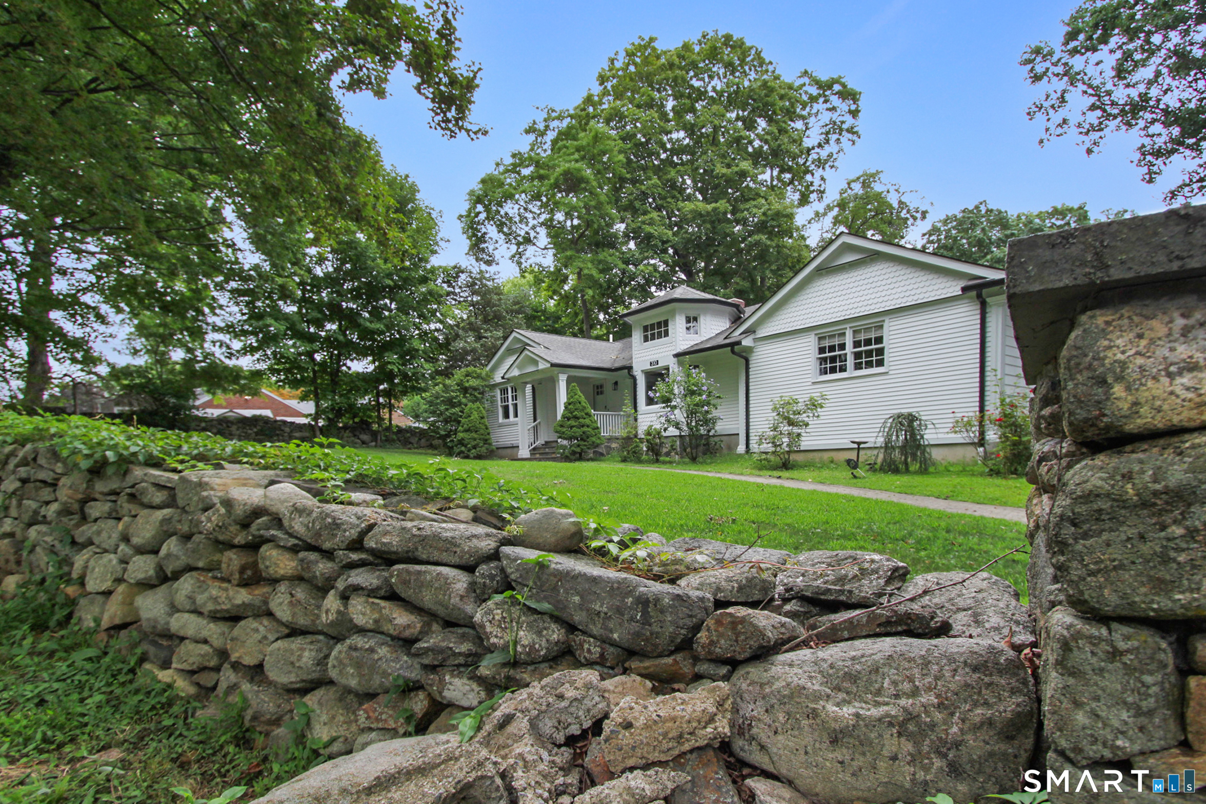 310 Plattsville Road Trumbull, CT 06611 - Photo 8 of 9 Gallery Image 8
