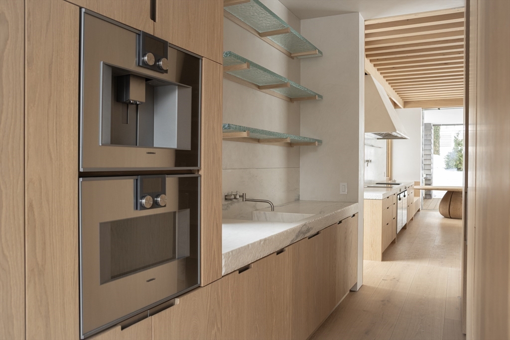 45 White Oak Road Wellesley, MA 02481 - Photo 11 of 38