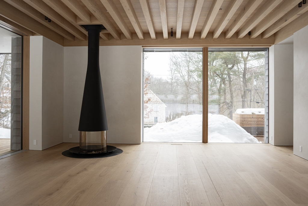 45 White Oak Road Wellesley, MA 02481 - Photo 12 of 38