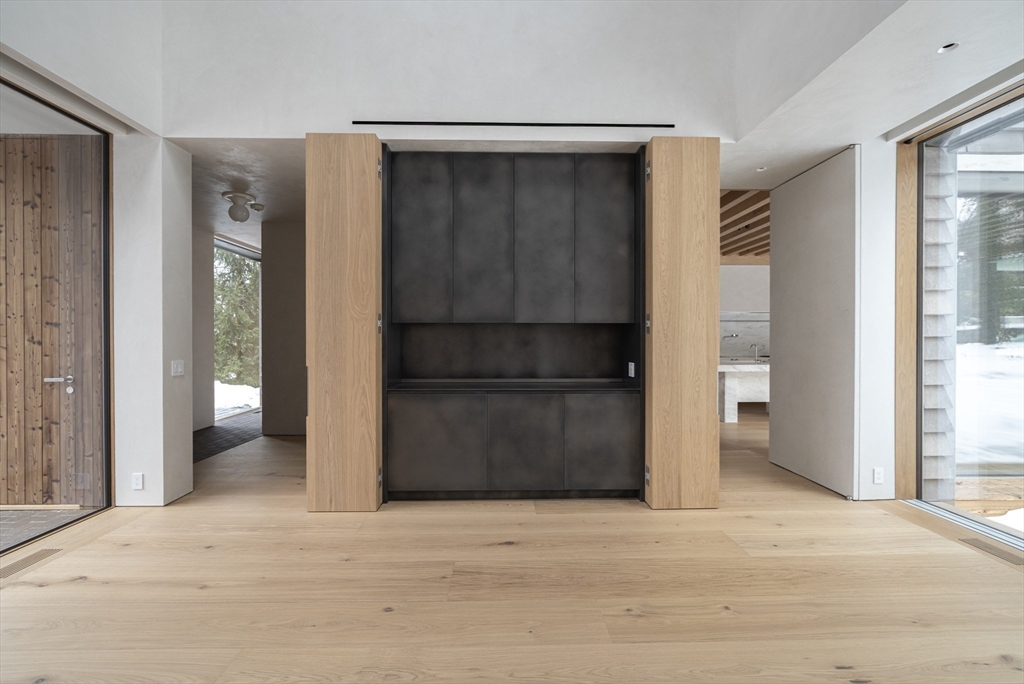 45 White Oak Road Wellesley, MA 02481 - Photo 26 of 38