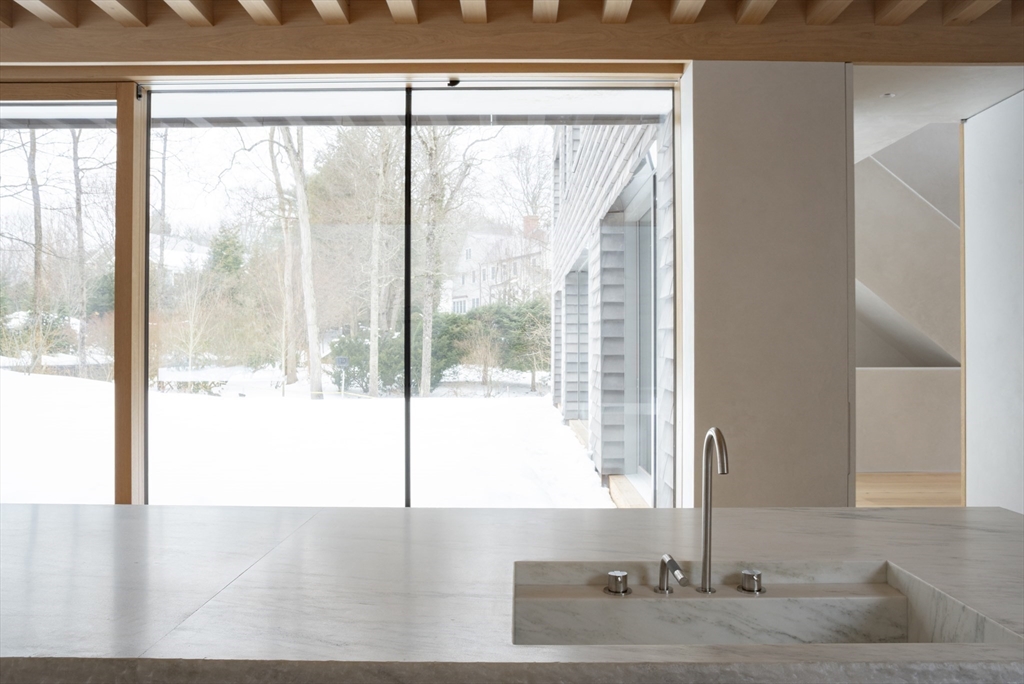 45 White Oak Road Wellesley, MA 02481 - Photo 6 of 38