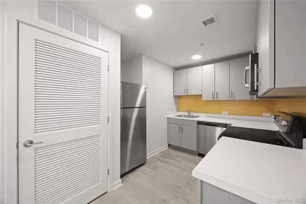 $2,400 | 56 Prospect Street, Unit 213, Yonkers, NY 10701