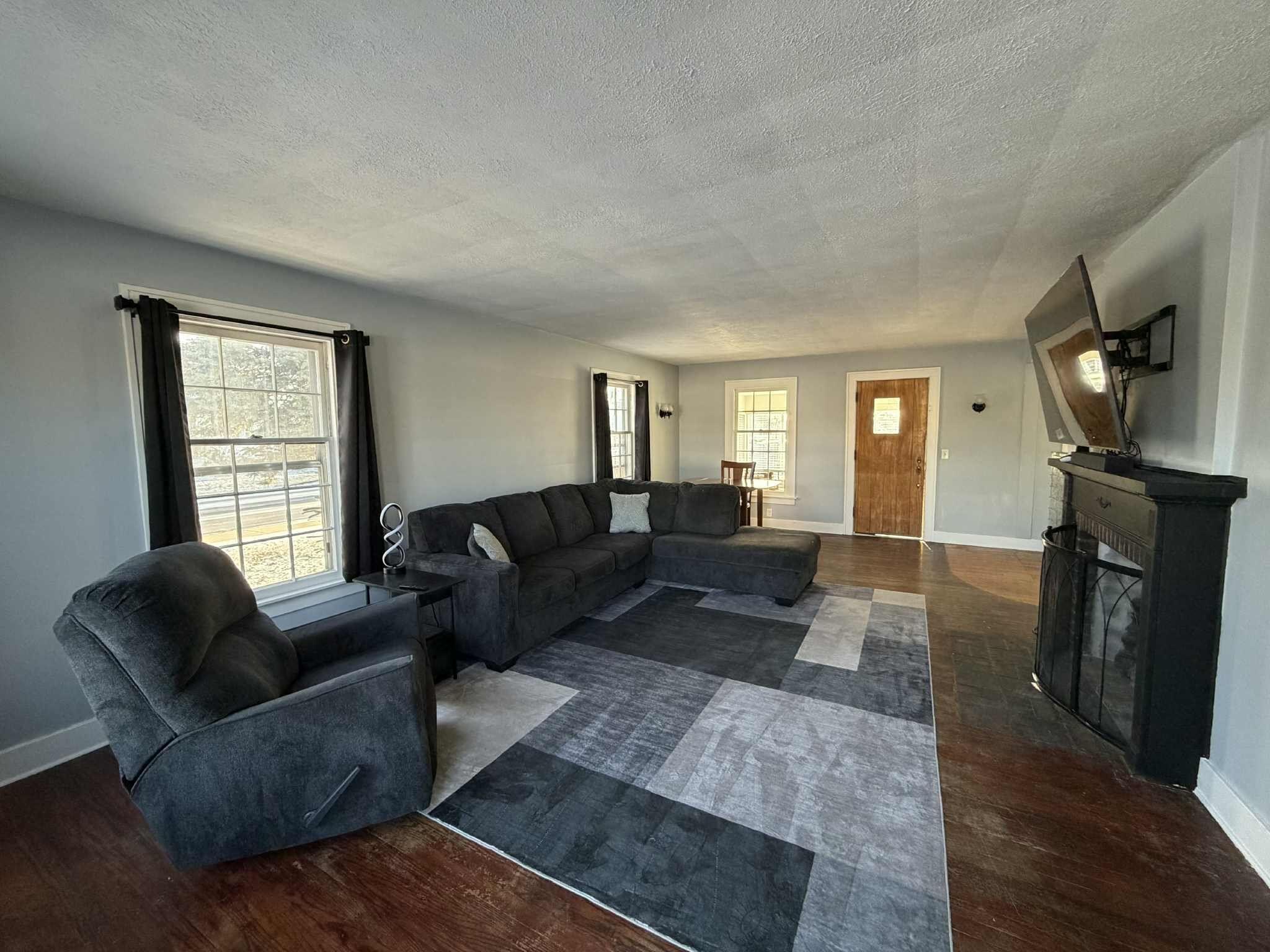 326 South Home Avenue Rensselaer, IN 47978 - Photo 6 of 22 2048x1536