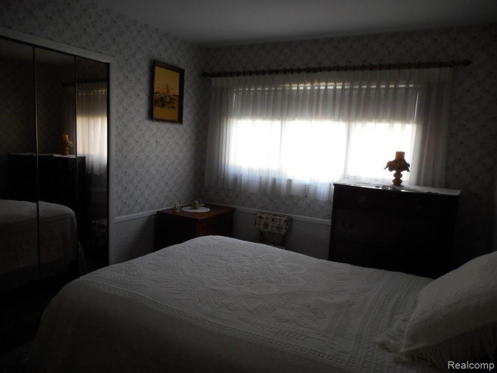 19130 Wedgewood Road Riverview, MI 48193 - Photo 17 of 35 wedgewood 015 (Medium).JPG