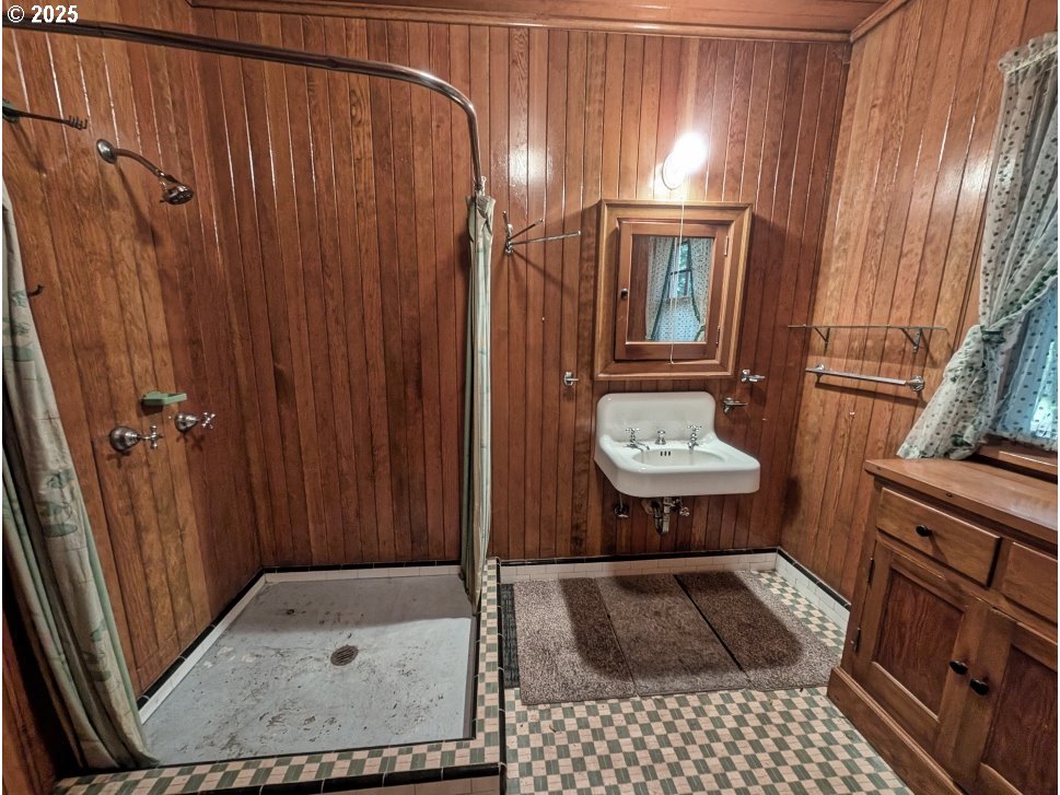26870 East Chinook Lane Rhododendron, OR 97049 - Photo 17 of 37 Gallery Image 17
