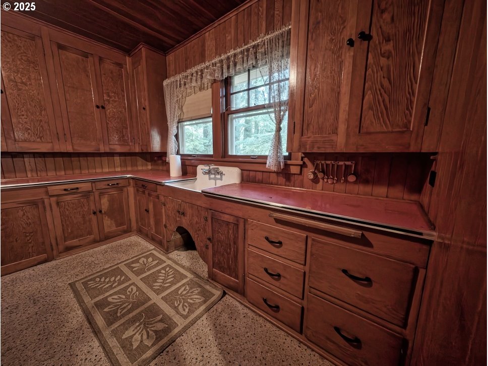 26870 East Chinook Lane Rhododendron, OR 97049 - Photo 26 of 37 Gallery Image 26