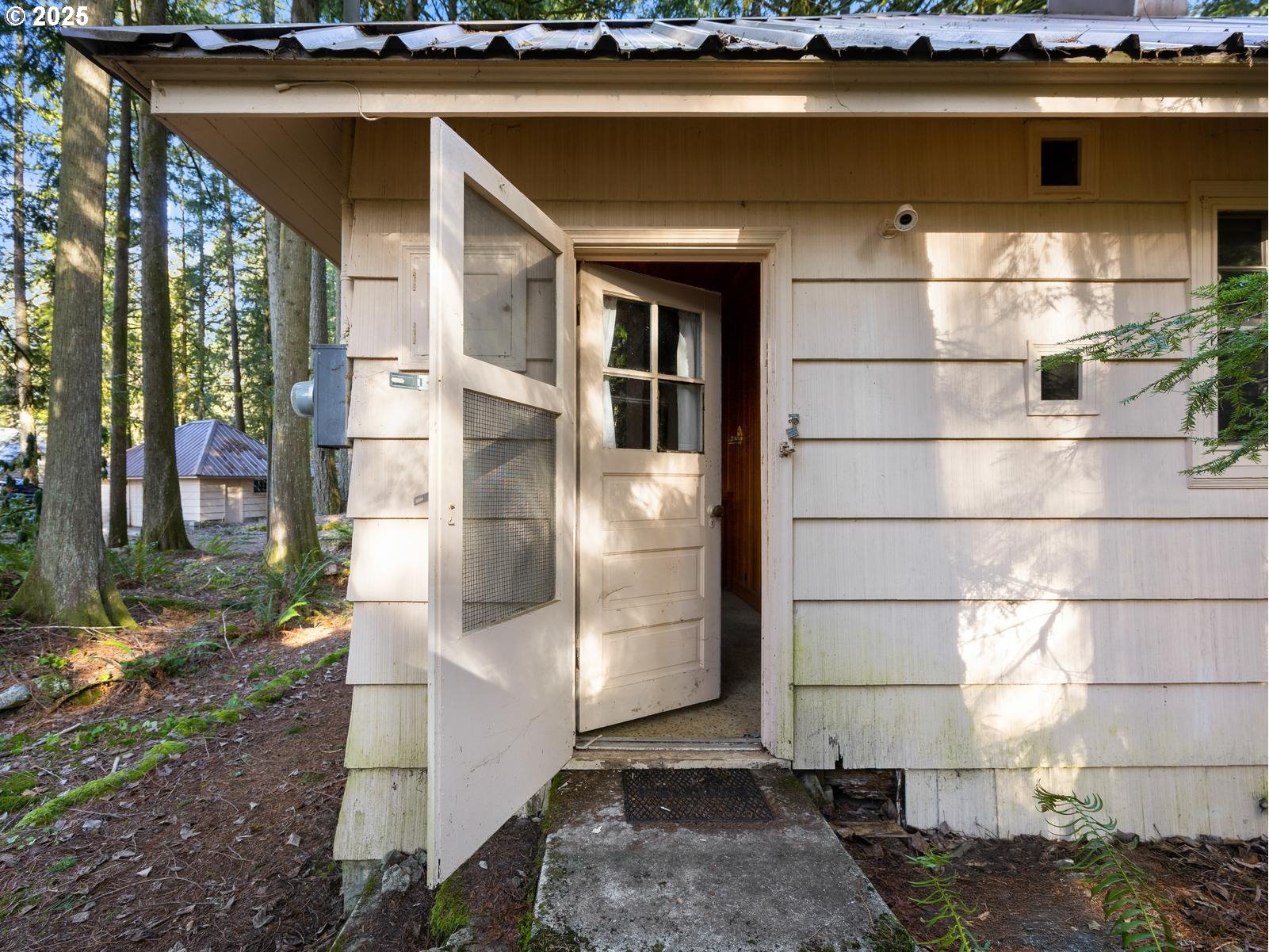 26870 East Chinook Lane Rhododendron, OR 97049 - Photo 33 of 37 Gallery Image 33