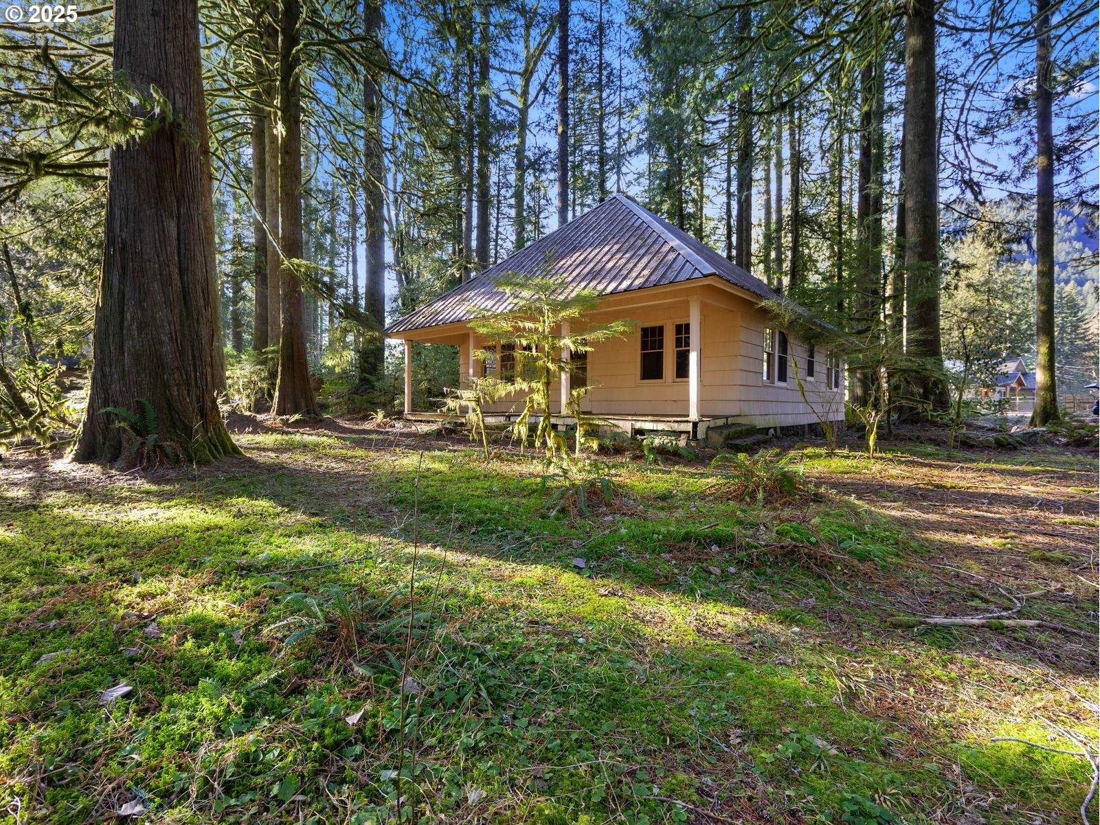 26870 East Chinook Lane Rhododendron, OR 97049 - Photo 34 of 37 Gallery Image 34