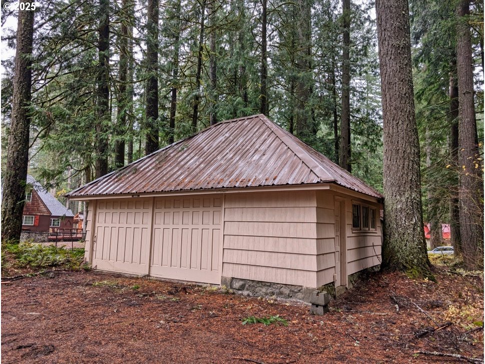 26870 East Chinook Lane Rhododendron, OR 97049 - Photo 6 of 37 Gallery Image 6