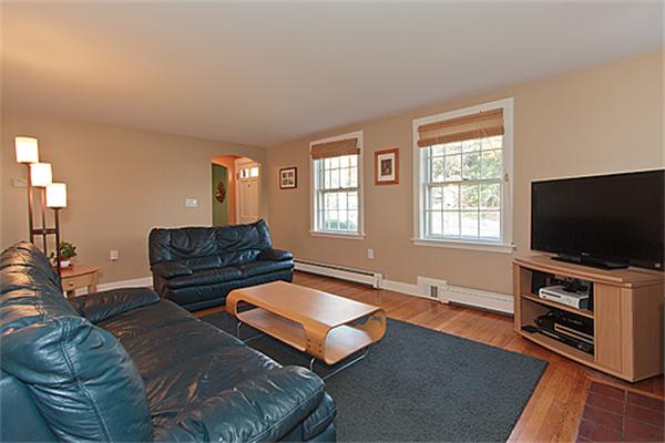 56 Thornton Road Needham, MA 02492 - Photo 15 of 19