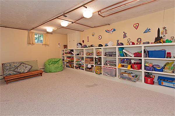 56 Thornton Road Needham, MA 02492 - Photo 18 of 19