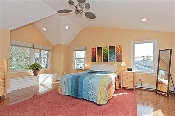 56 Thornton Road Needham, MA 02492 - Photo 4 of 19